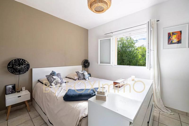 Maison - 330 m² - 9 pièces