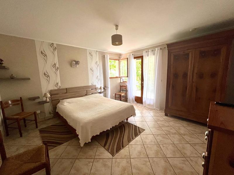 Maison - 350 m² - 14 pièces