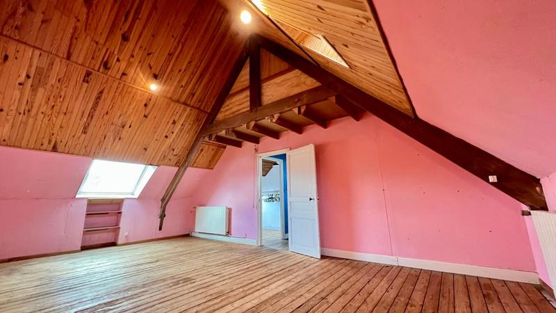 Maison - 231 m² - 6 pièces