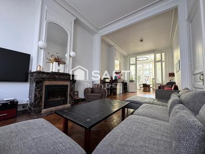 Maison de maîtres - 198 m² - 8 pièces