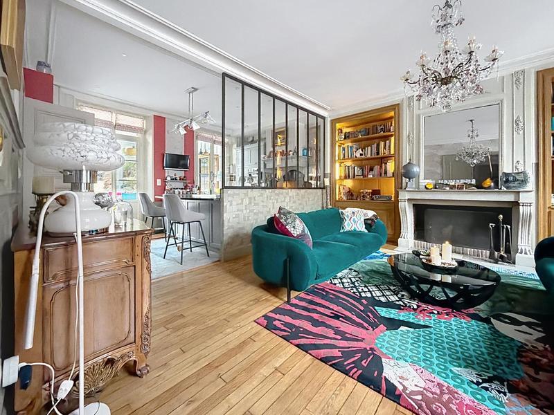 Maison de maîtres - 300 m² - 8 pièces