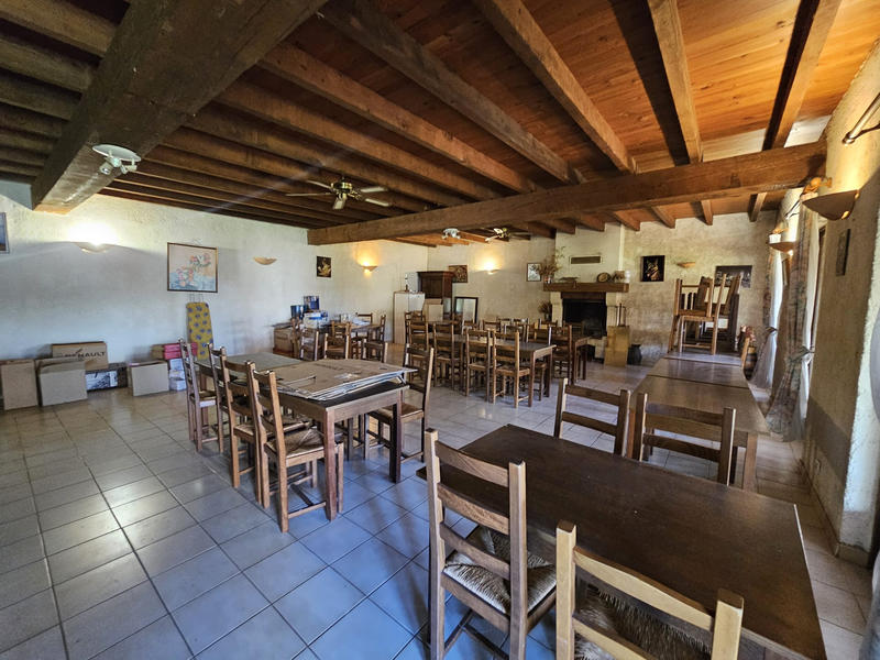 Maison - 400 m² - 18 pièces