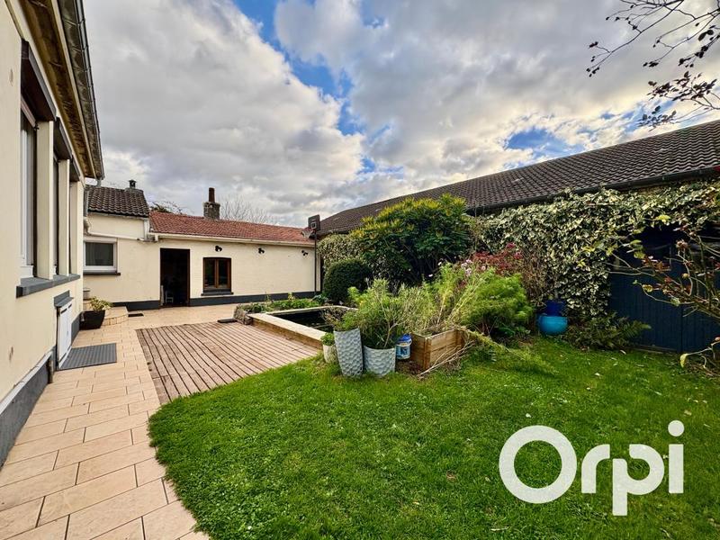 Maison - 335 m² - 8 pièces