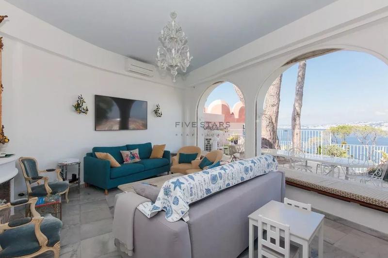 Appartement - 150 m² - 5 pièces