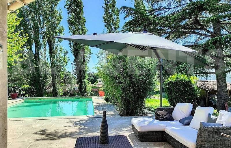 Maison toulousaine - 200 m² - 7 pièces