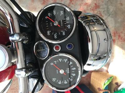 Triumph Trident 750 triumph rouge 0750