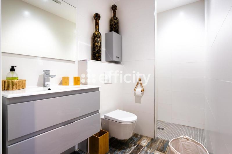 Villa - 344 m² - 7 pièces