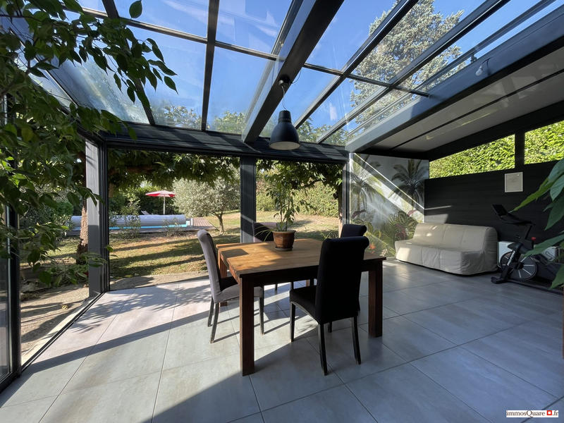 Maison - 180 m² - 6 pièces
