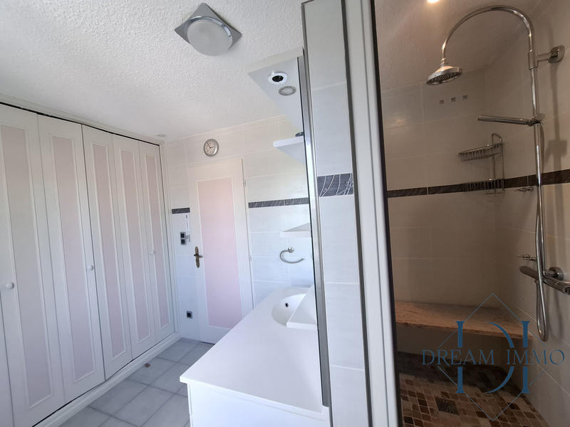 Maison - 107 m² - 5 pièces