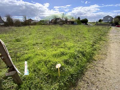 Terrain constructible - 1 069 m²