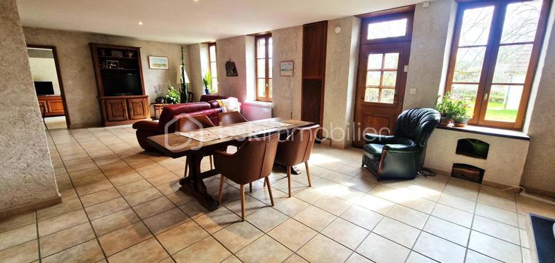 Longère - 275 m² - 9 pièces