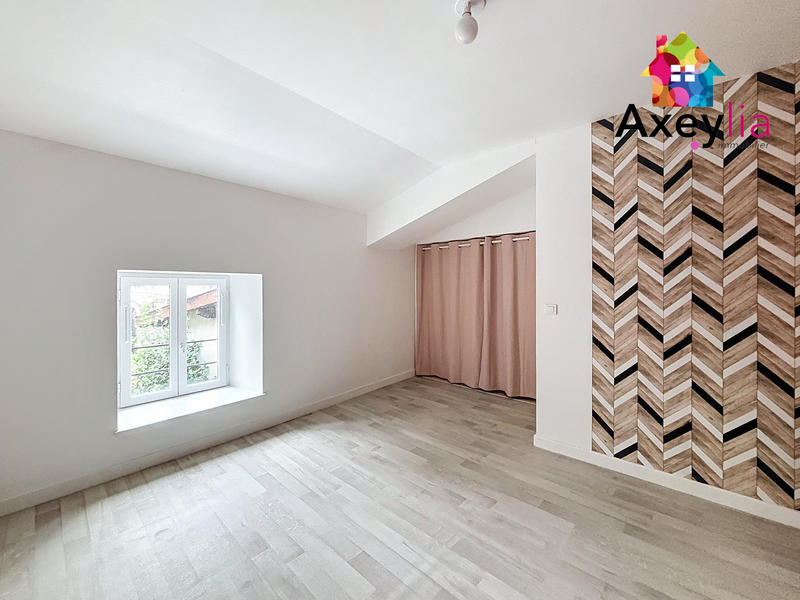 Maison - 96 m² - 3 pièces