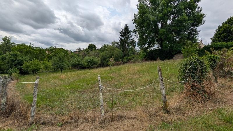 Terrain constructible - 1 228 m²