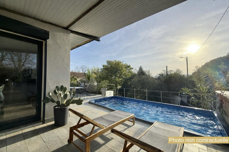 Appartement - 233 m² - 8 pièces