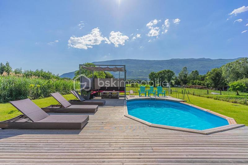 Maison traditionnelle - 156 m² - 5 pièces