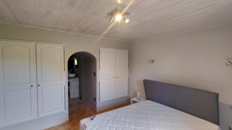 Demeure - 100 m² - 5 pièces