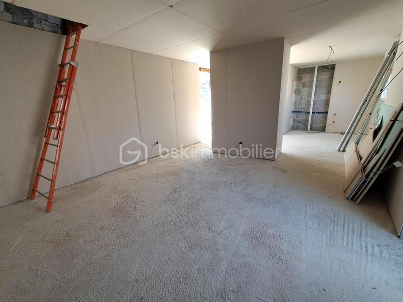 Demeure - 300 m² - 12 pièces