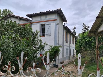 Maison bourgeoise - 269 m² - 19 pièces
