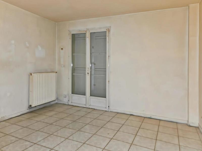 Appartement - 97 m² - 13 pièces