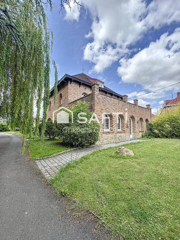 Maison de maîtres - 352 m² - 8 pièces