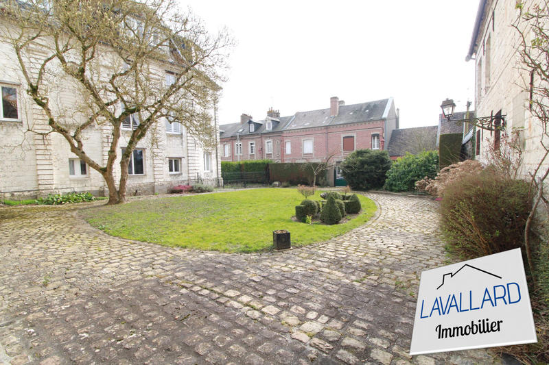 Maison - 286 m² - 17 pièces