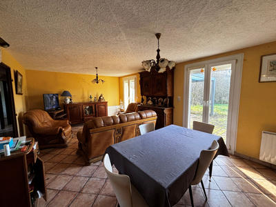 Maison - 90 m² - 4 pièces