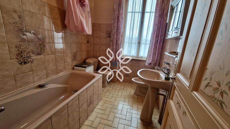 Maison - 138 m² - 7 pièces