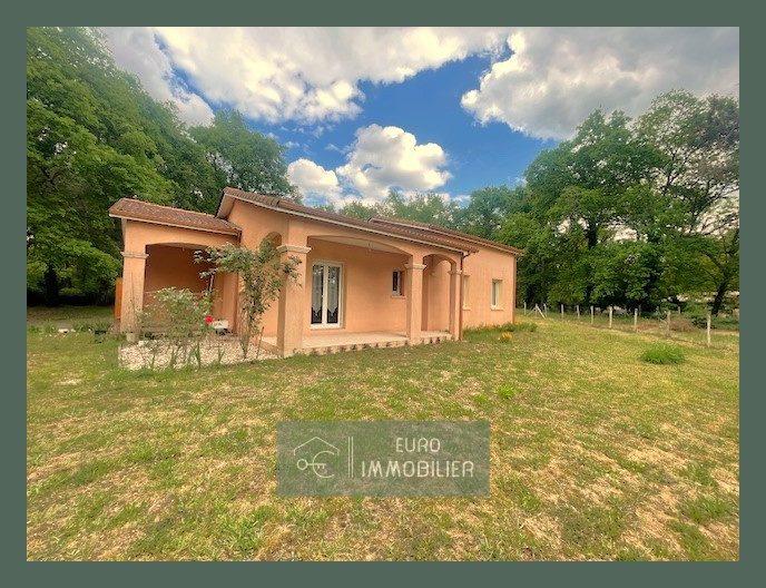 Maison - 92 m² - 4 pièces