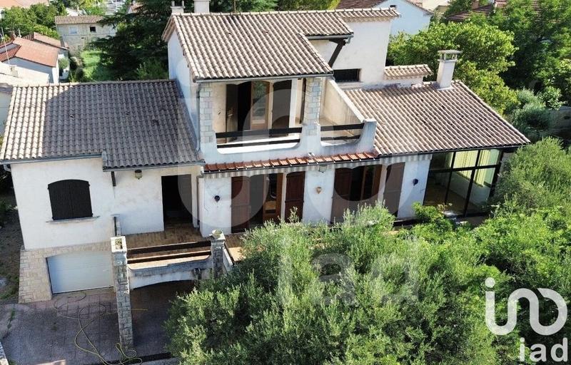 Maison - 145 m² - 6 pièces