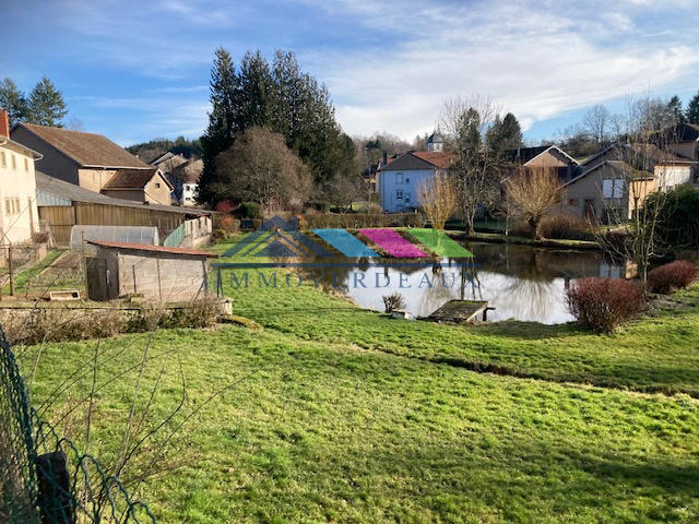 Maison - 280 m² - 9 pièces