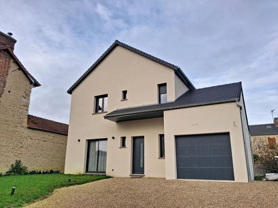 Maison - 97 m² - 5 pièces