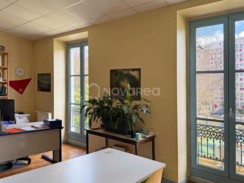 Bureau - 398 m² - 15 pièces