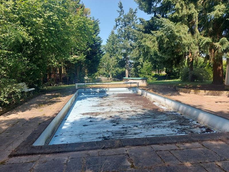 Maison - 200 m² - 8 pièces