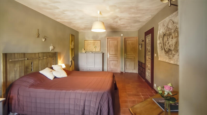 Maison - 362 m² - 12 pièces