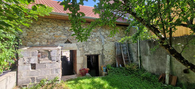 Maison de village - 200 m² - 1 pièce