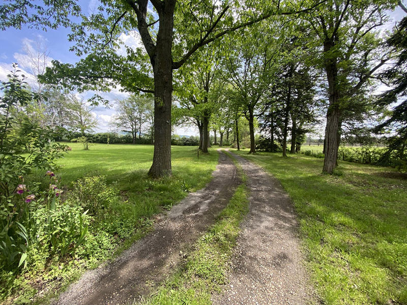 Maison - 325 m² - 10 pièces