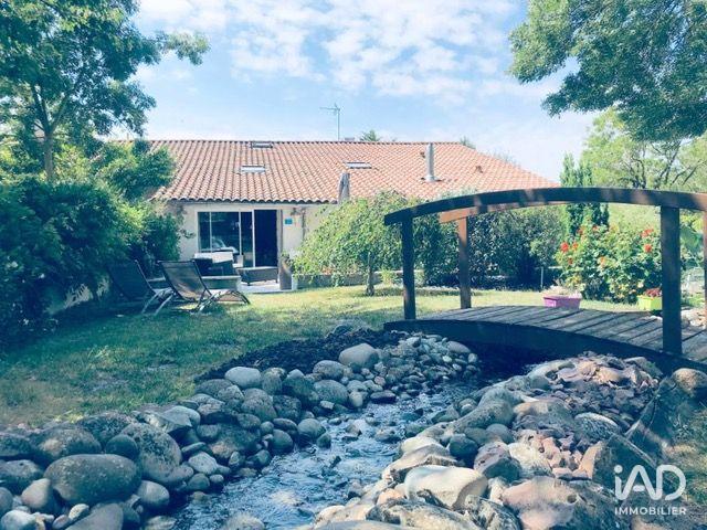 Maison - 180 m² - 6 pièces