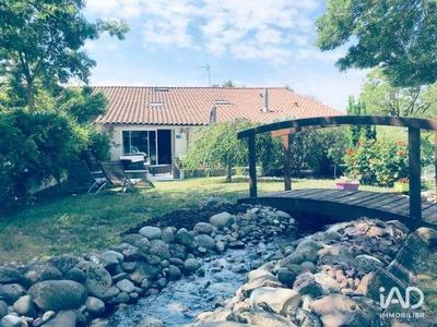 Maison - 180 m² - 6 pièces