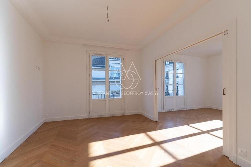 Appartement - 131 m² - 6 pièces