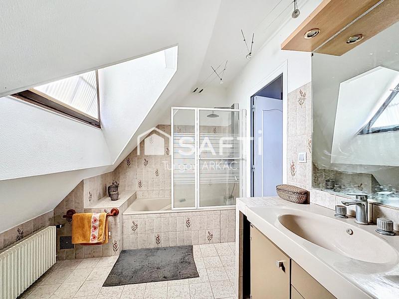 Maison - 144 m² - 6 pièces