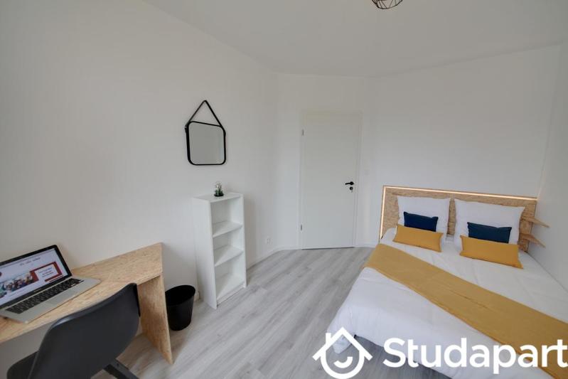 Chambre - 12 m² - 1 pièce