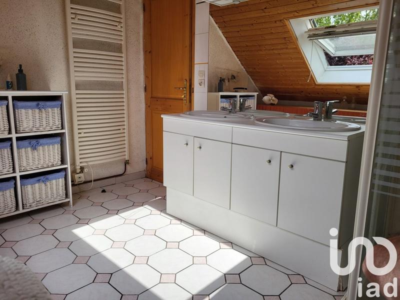 Maison - 195 m² - 7 pièces