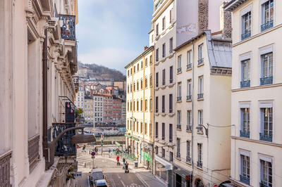 Appartement - 150 m² - 5 pièces