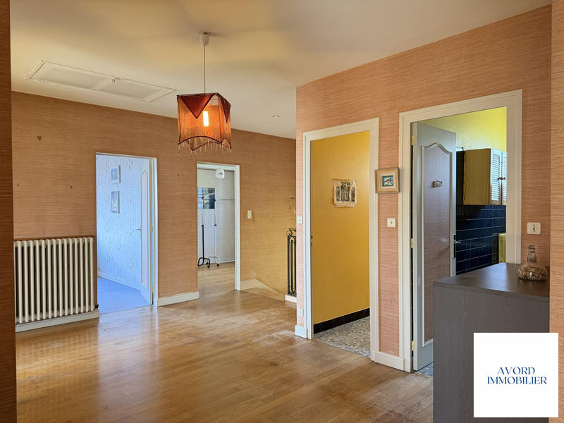 Maison ancienne - 261 m² - 10 pièces