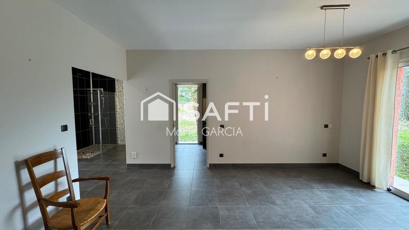 Maison - 245 m² - 7 pièces