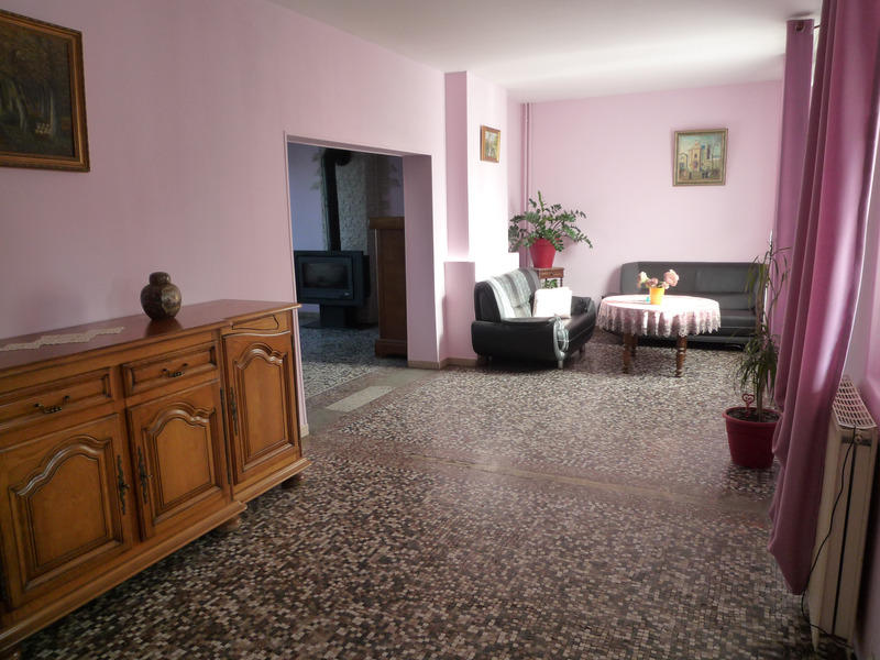 Propriété - 360 m² - 14 pièces