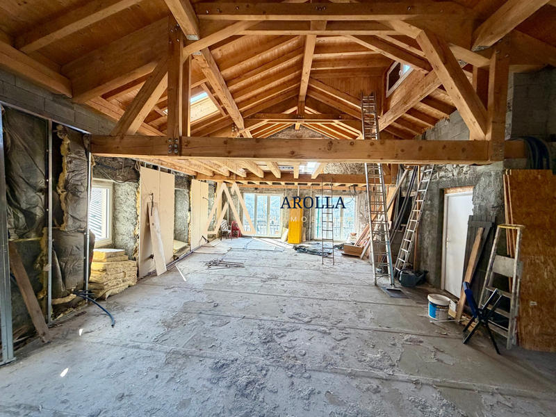 Loft - 110 m² - 2 pièces