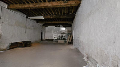 Maison - 400 m² - 20 pièces