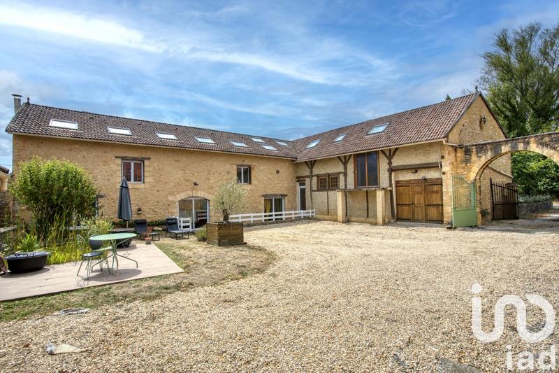 Maison - 550 m² - 20 pièces