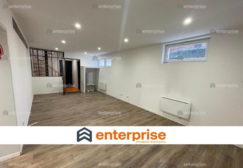 Local d'activité / Entrepôt - 140 m²